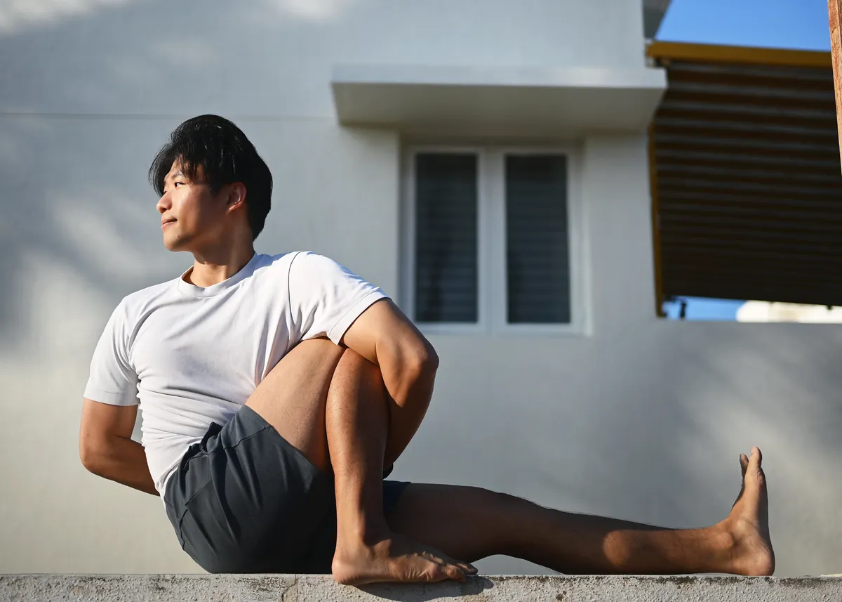 Parsvottanasana 側伸展式細節解析與練習要點 | Yoga Tung | 香港瑜伽老師 - Yoga Tung 瑜伽博客