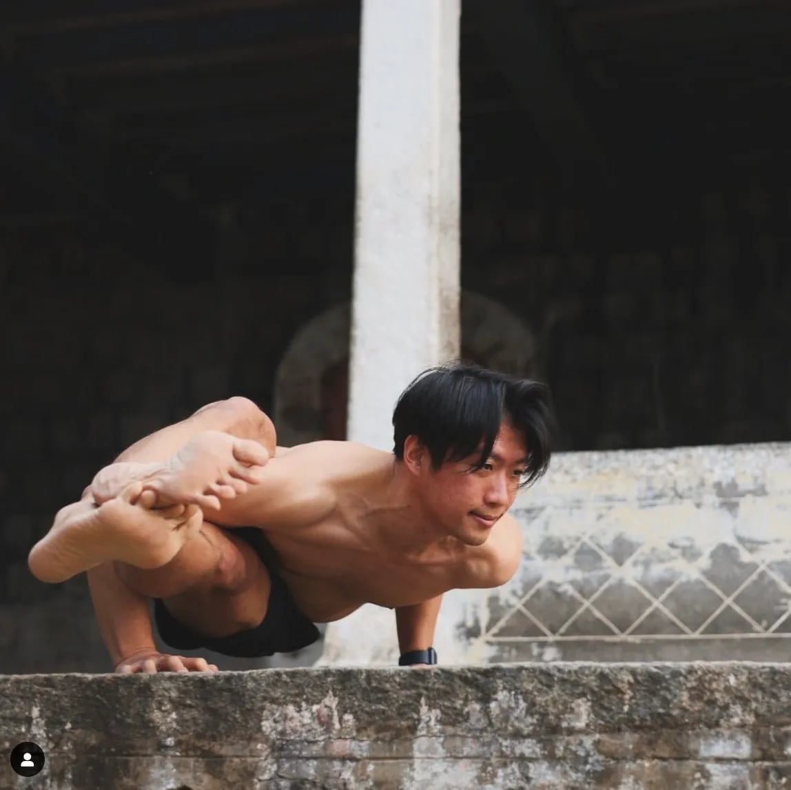 新年快樂:迎接精彩蛇年與大掃除祝福